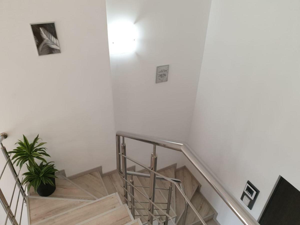 Apartament Apartament Ana Premium Oradea Zewnętrze zdjęcie